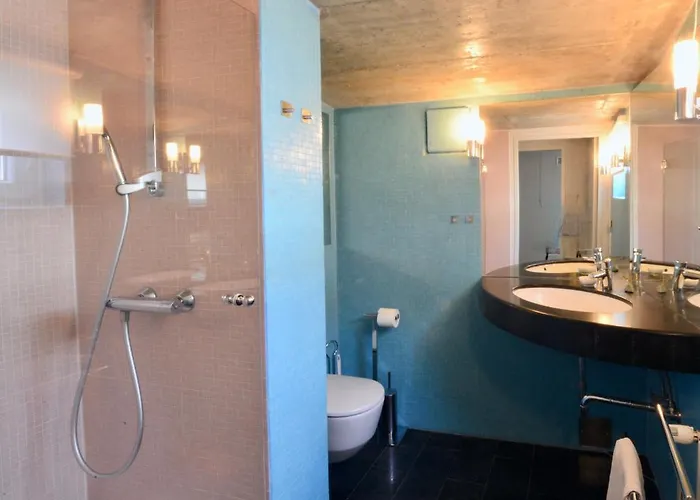 High End Attic Flat In The Centre *